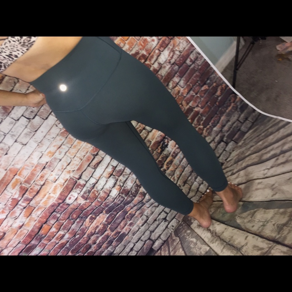 LN Lulu Sz 4 Align 2 Crop 21” - Picture 3 of 4